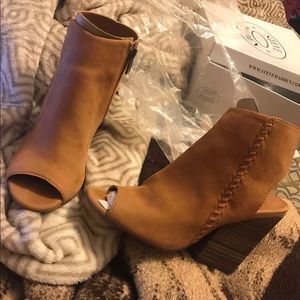 Steve Madden booties